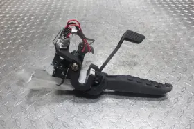 705013422 Can-am 705602171 2024 Ryker 900 Sport Ace Oem Right Rearset Brake Foot Pedal Mount