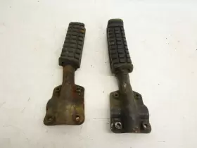 50610-958-020 Honda 83 Atc 185 Left Right Foot Pegs 1983