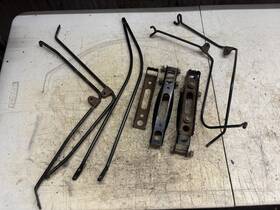 Honda 61105-hm8-b00 2006 Recon 250 Oem Left And Right Footwell Support Bracket Set