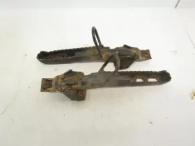 34028-1227 Kawasaki 96 Bayou Klf 220 A Left Right Foot Pegs 1988-2002