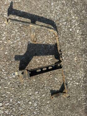 Suzuki 43520-03g10 02-07 Vinson 500 Footrest Left 43520-03g00 40803