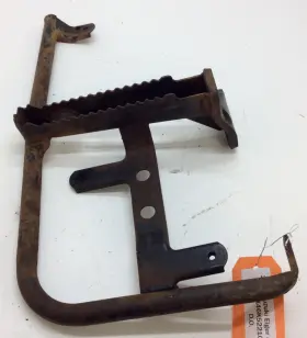43520-38f00 Suzuki Used Oem Left Foot Rest Support Bracket Lt-a400 Eiger Auto 43520-38f00 Suzuki Used Oem Left Foot Rest Support Bracket Lt-a400 Eiger Auto