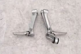 43600-17g20 Suzuki 05 Sv650 Left And Right Passenger Foot Pegs