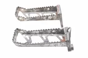 18p-27411-00-00 Yamaha 13 Yfz450r Foot Pegs Left And Right
