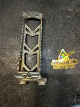 18p-27421-00-00 Yamaha Yfz450r Yfz450x Right Foot Peg 2009-2024 Oem 09-24 Yfz 450r 450x Stock