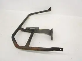 2d3-27411-00-00 Yamaha 06 Grizzly Yfm 80 Left Footwell Bracket Mount 2005-2006