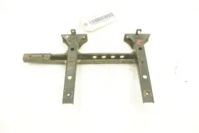 5km-27488-10-00 Yamaha Grizzly 660 05 Footrest Support Right 48825