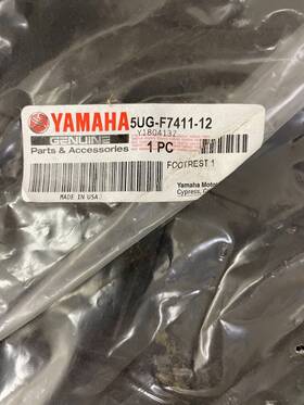 Yamaha 5ug-f411-12-00 Rhino Drivers Foot Board New