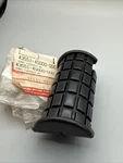 Suzuki Right GS400 GS550E GS750 Rubber,fr Footrest,r XX37449 Neu:. Price: $29.14.