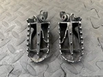 2004-2006 Suzuki Rmz 2004-2005 Kx 250F Oem Foot Right Left Set Used. Price: $15.99.