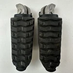 Triumph Tiger 800 Xr 2019 Rear Pillion Passenger Foot Peg Pair T2084401 Used. Price: $71.37.
