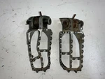 2000 97-01 Kawasaki KX250 Footrests Wide Step Arm Control Used. Price: $24.99.